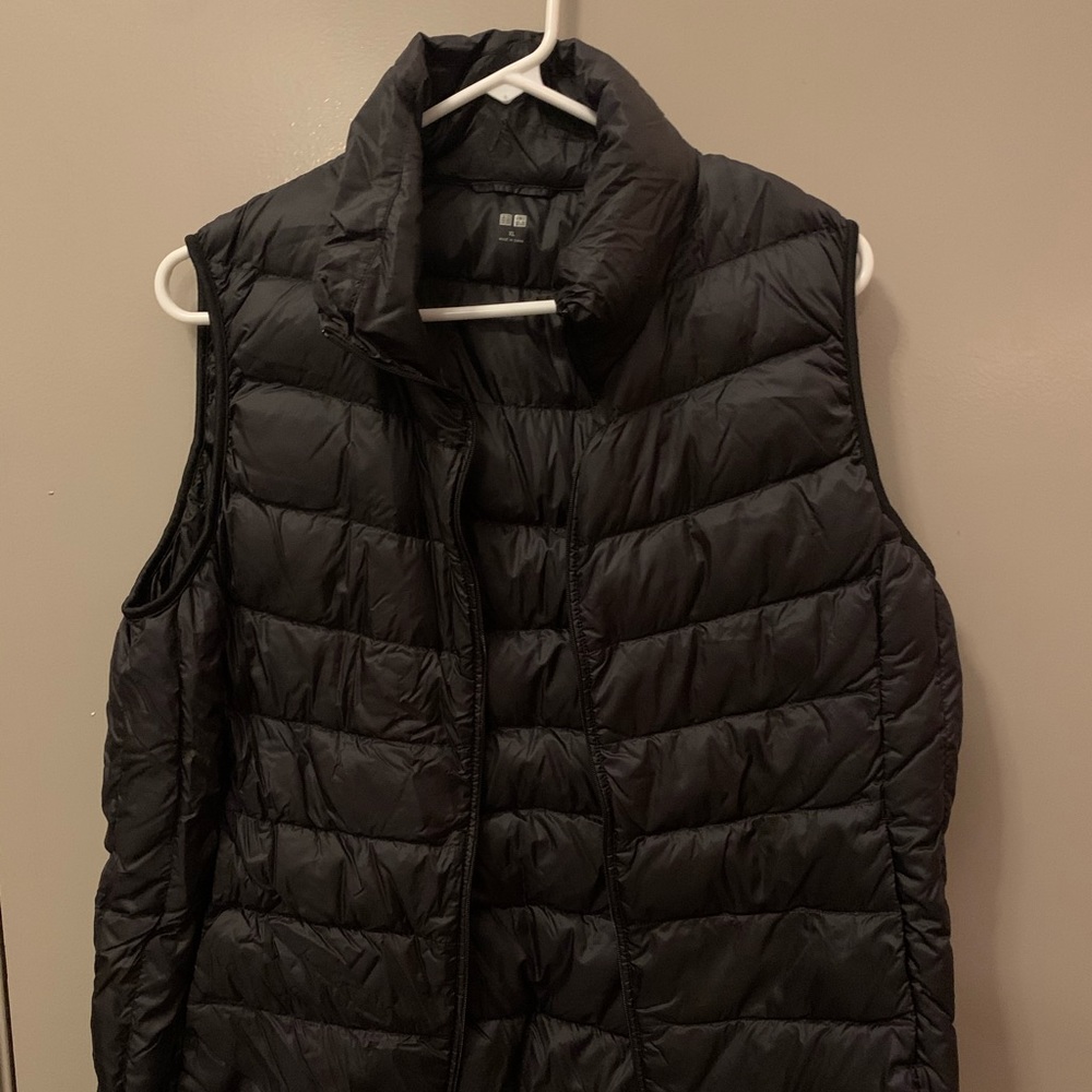 Black Uniqlo Puffer Vest